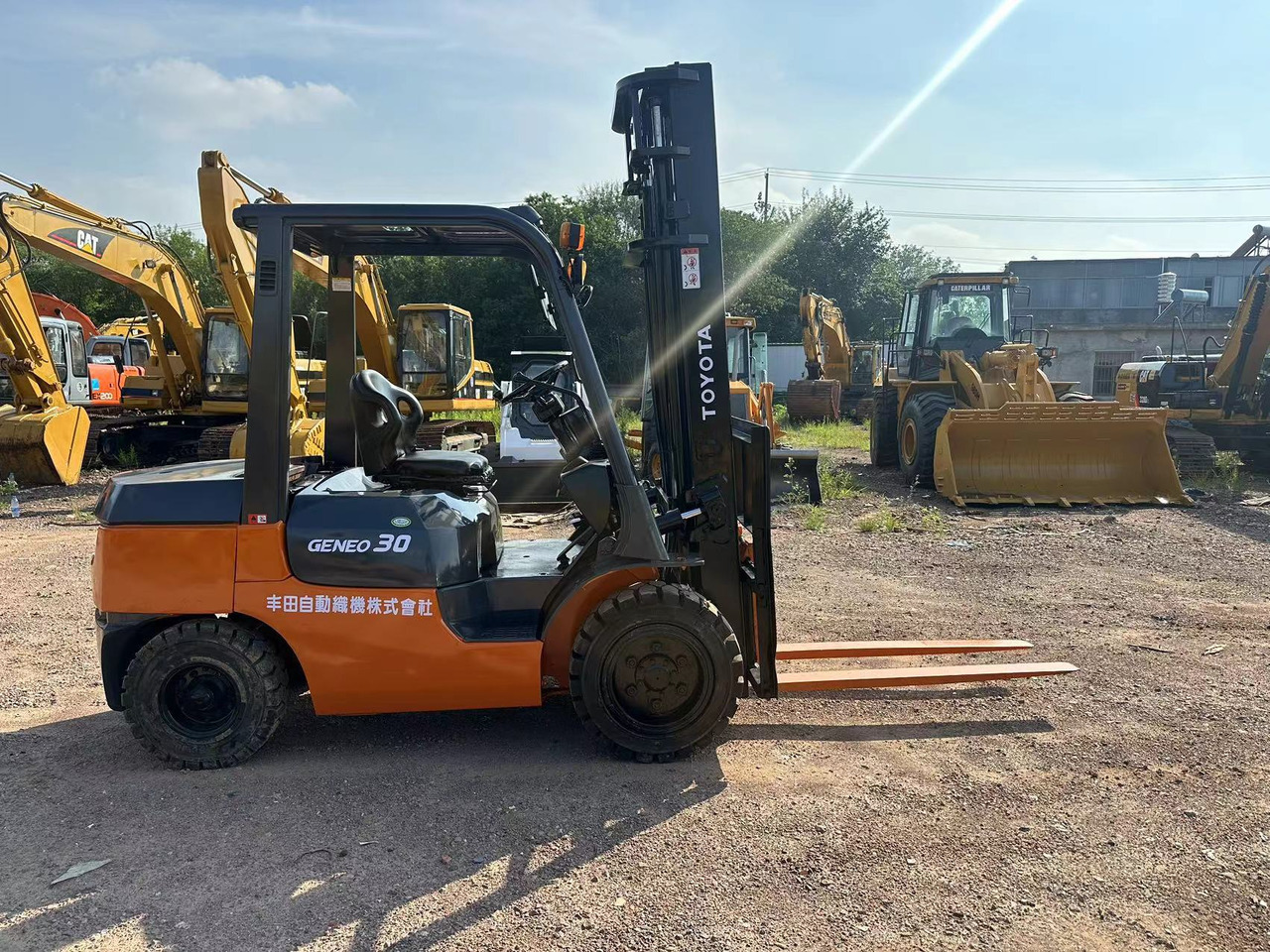 TOYOTA GENEO30 forklift - Dieselstapler: das Bild 1 TOYOTA GENEO30 forklift - Dieselstapler: das Bild 1