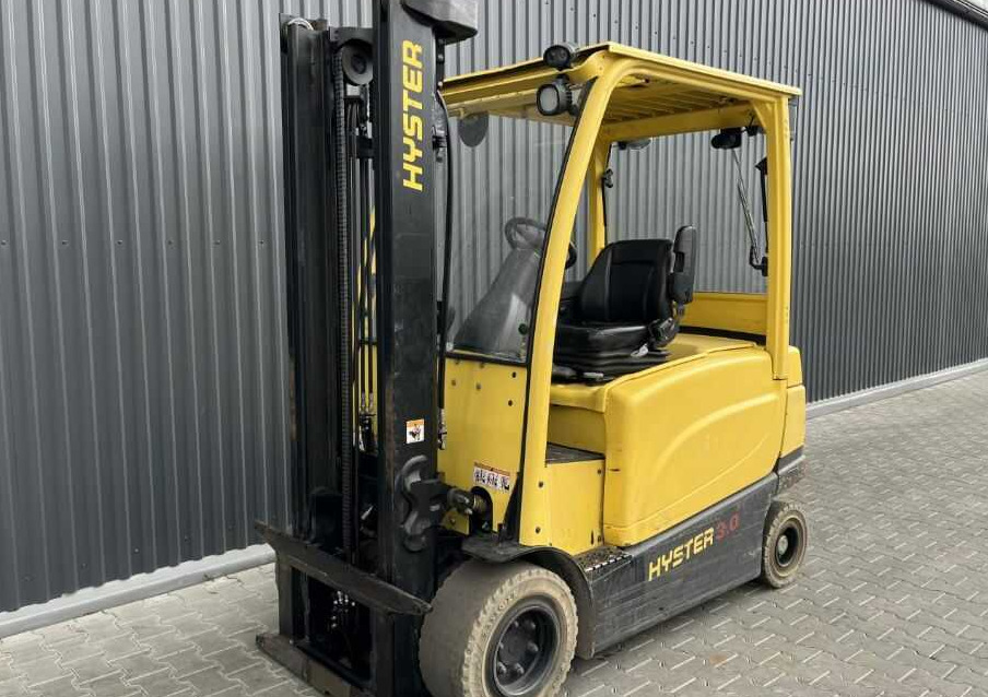 Hyster J3.0XN - Elektrostapler: das Bild 1 Hyster J3.0XN - Elektrostapler: das Bild 1