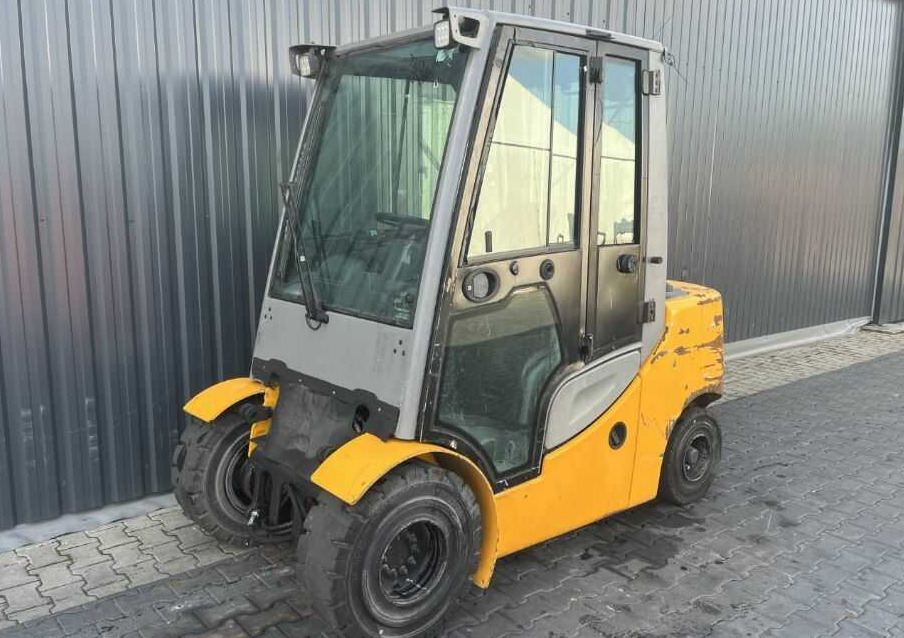 Jungheinrich DFG435s - Dieselstapler: das Bild 1 Jungheinrich DFG435s - Dieselstapler: das Bild 1