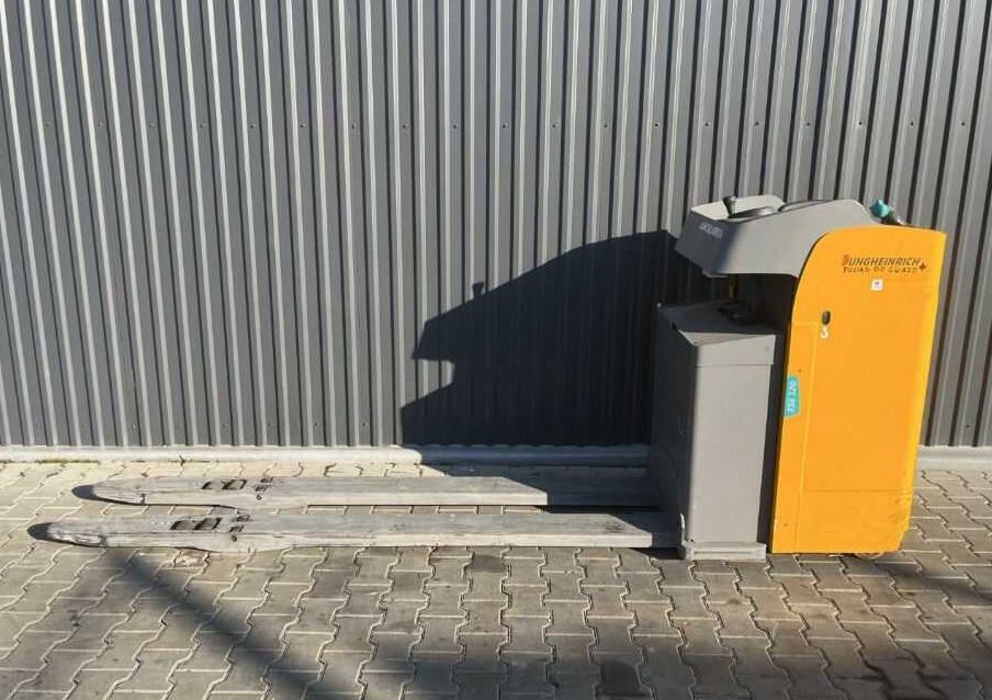 Jungheinrich ESE120 - Niederhubwagen: das Bild 2 Jungheinrich ESE120 - Niederhubwagen: das Bild 2