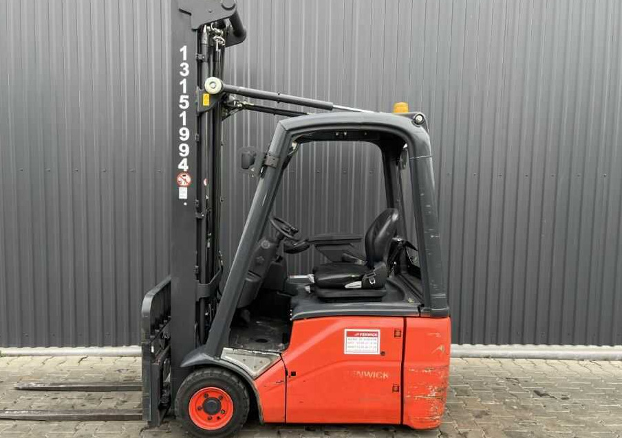 Linde E15-01 - Elektrostapler: das Bild 2 Linde E15-01 - Elektrostapler: das Bild 2