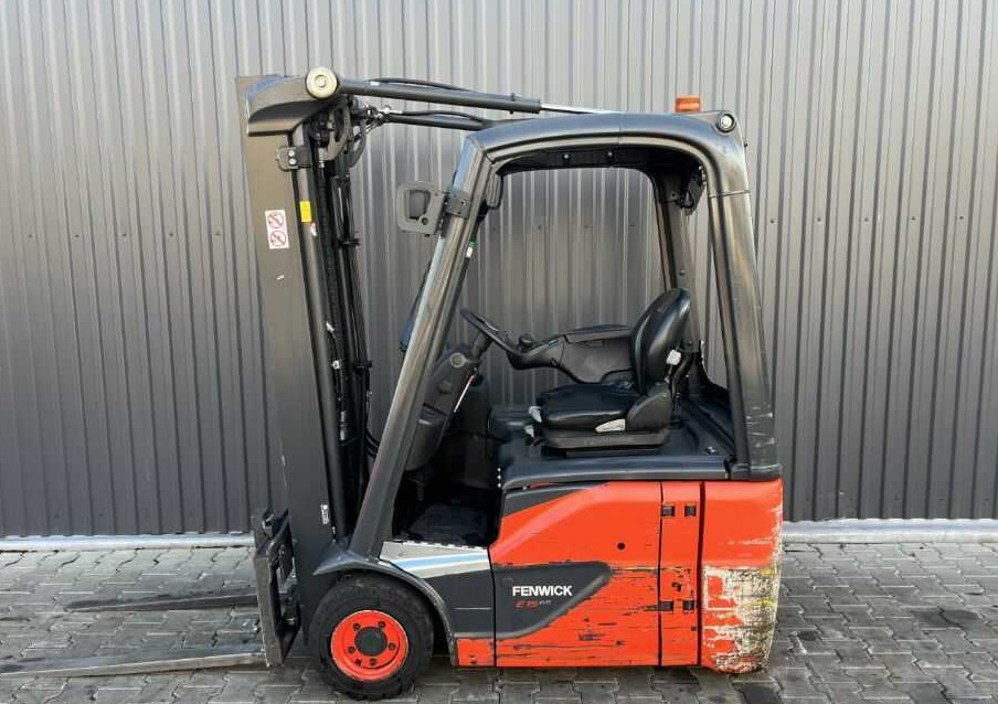 Linde E15-02 - Elektrostapler: das Bild 2 Linde E15-02 - Elektrostapler: das Bild 2