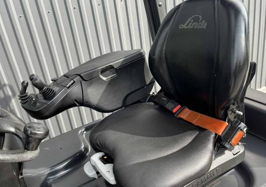 Linde E16PH-02 - Elektrostapler: das Bild 4 Linde E16PH-02 - Elektrostapler: das Bild 4