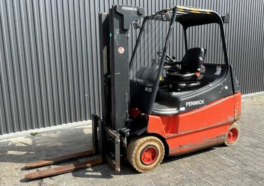 Linde E25 - Elektrostapler: das Bild 1 Linde E25 - Elektrostapler: das Bild 1