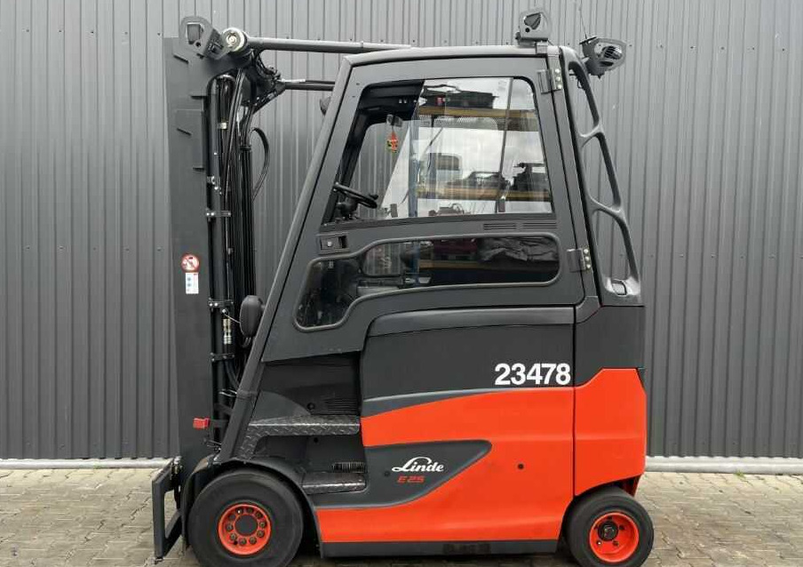 Linde E25HL-01/600 - Elektrostapler: das Bild 2 Linde E25HL-01/600 - Elektrostapler: das Bild 2