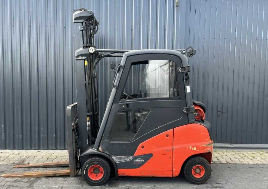 Linde H20T-01 - Treibgasstapler: das Bild 2 Linde H20T-01 - Treibgasstapler: das Bild 2