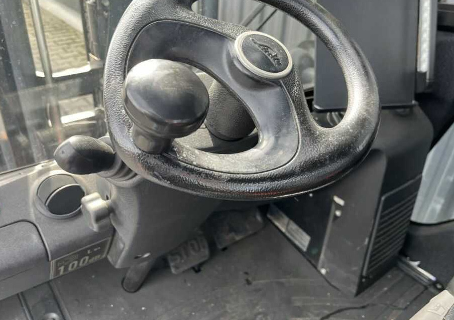Treibgasstapler Linde H25T-02: das Bild 9
