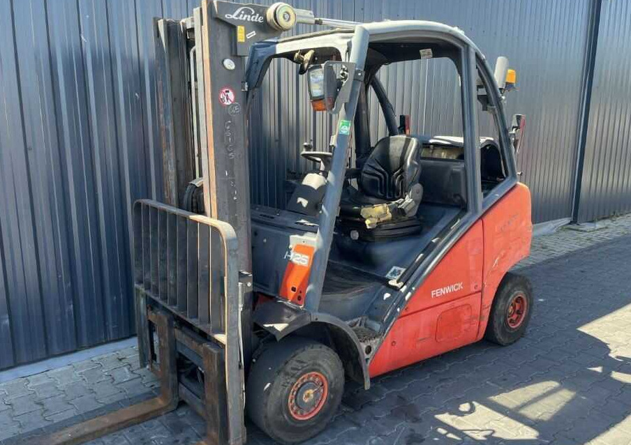 Linde H25T - Treibgasstapler: das Bild 1 Linde H25T - Treibgasstapler: das Bild 1