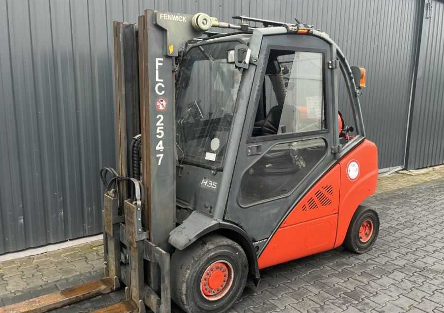 Linde H35T-01 - Treibgasstapler: das Bild 1 Linde H35T-01 - Treibgasstapler: das Bild 1