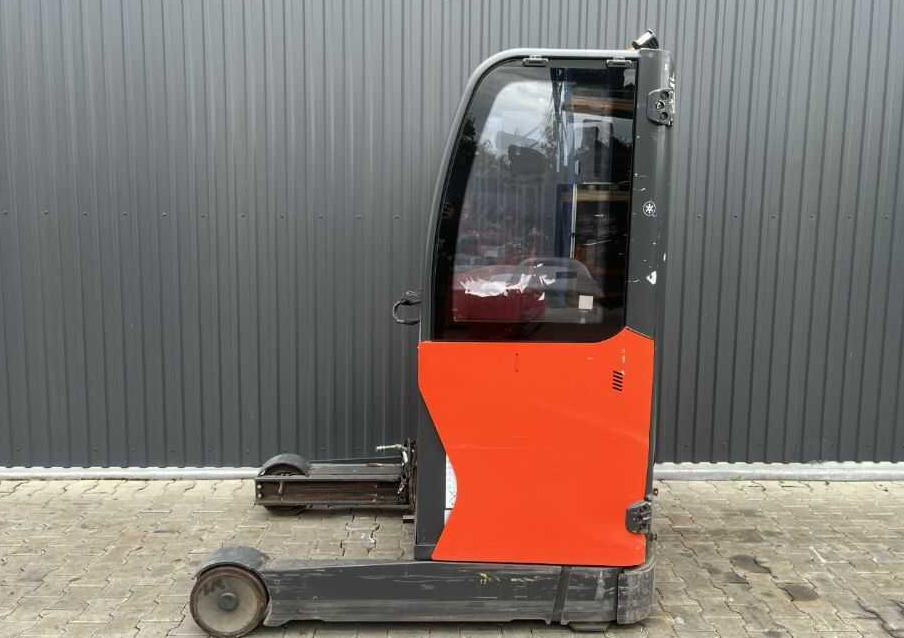 Linde R14-01 - Schubmaststapler: das Bild 2 Linde R14-01 - Schubmaststapler: das Bild 2