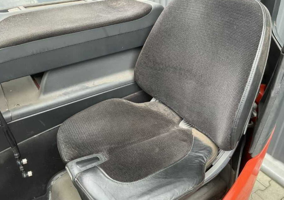 Schubmaststapler Linde R16HD-01: das Bild 8