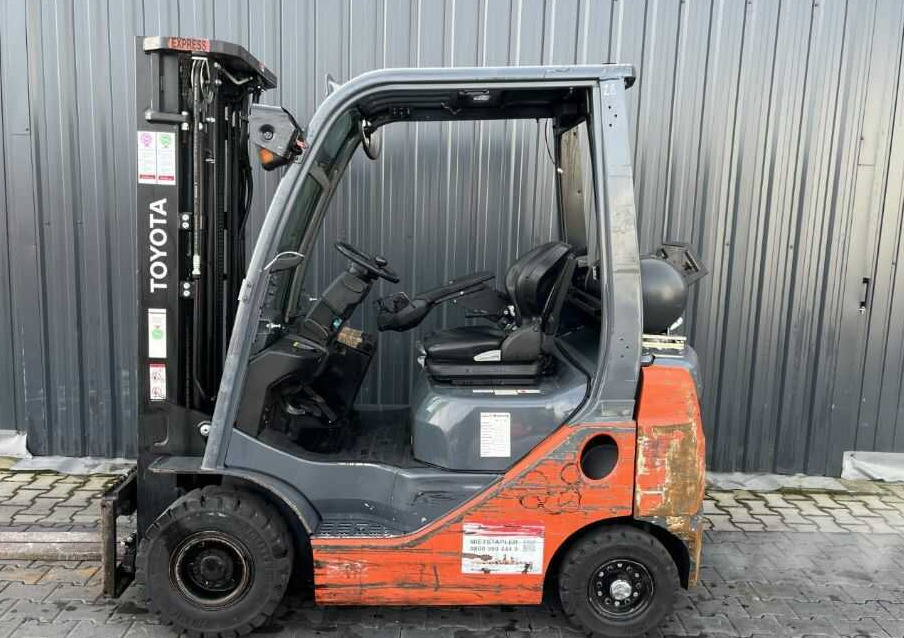 Toyota 8FGF18 - Treibgasstapler: das Bild 3 Toyota 8FGF18 - Treibgasstapler: das Bild 3