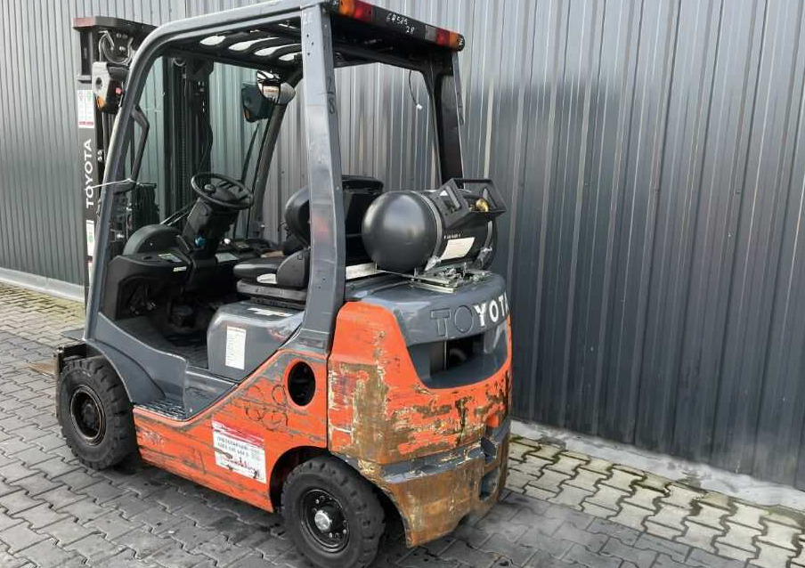 Toyota 8FGF18 - Treibgasstapler: das Bild 5 Toyota 8FGF18 - Treibgasstapler: das Bild 5