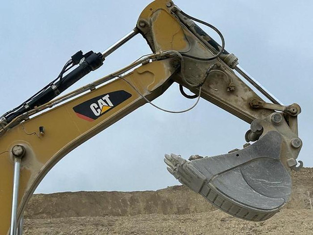 Caterpillar 374 LME - Bagger: das Bild 3 Caterpillar 374 LME - Bagger: das Bild 3