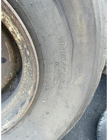 ROUE BRIDGESTONE 65R22.5 M748 - Felgen und Reifen: das Bild 4 ROUE BRIDGESTONE 65R22.5 M748 - Felgen und Reifen: das Bild 4