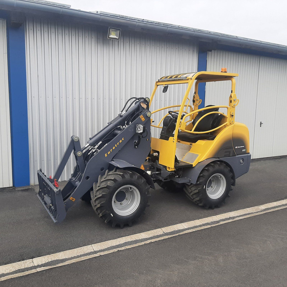 Eurotrac W12 Radlader Hoflader - Hoflader: das Bild 1 Eurotrac W12 Radlader Hoflader - Hoflader: das Bild 1