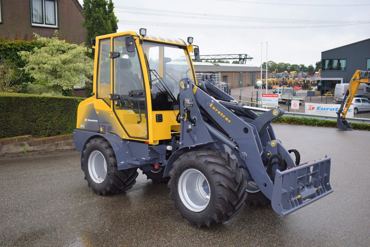 Eurotrac W13 Radlader Hoflader - Hoflader: das Bild 4 Eurotrac W13 Radlader Hoflader - Hoflader: das Bild 4