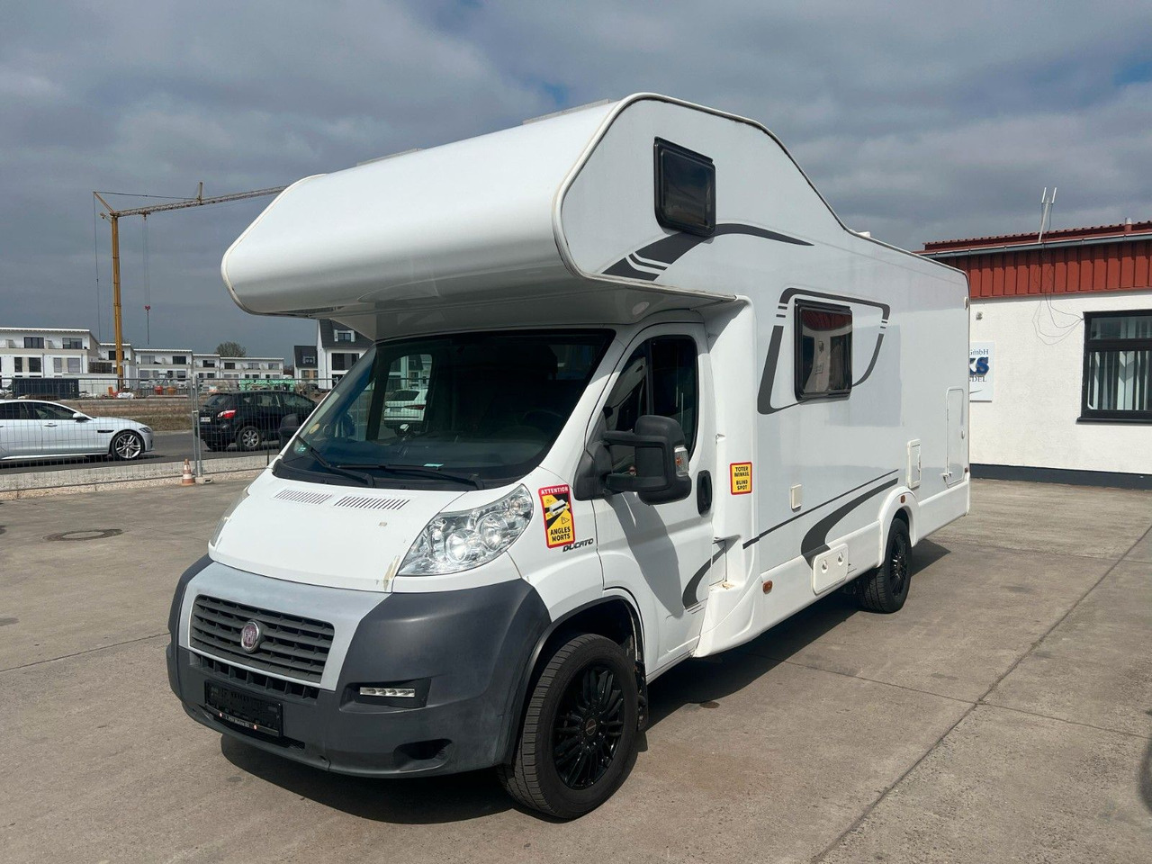 Fiat DUCATO 130 MULTIJET *KÜCHE*BAD*SCHLAFBEREICH* - Alkoven Wohnmobil: das Bild 3 Fiat DUCATO 130 MULTIJET *KÜCHE*BAD*SCHLAFBEREICH* - Alkoven Wohnmobil: das Bild 3