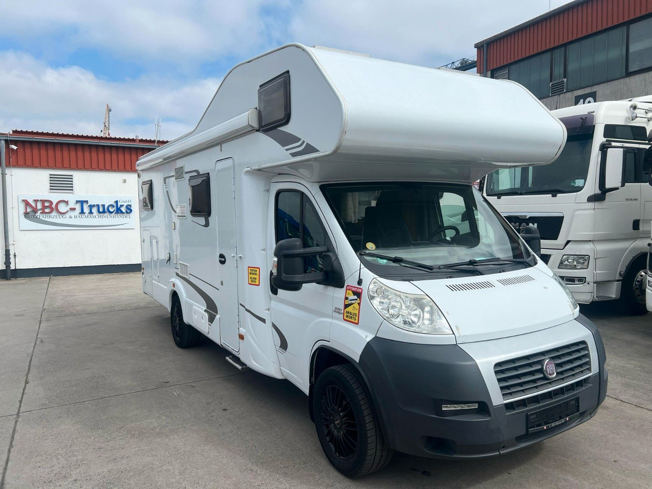 Fiat DUCATO 130 MULTIJET *KÜCHE*BAD*SCHLAFBEREICH* - Alkoven Wohnmobil: das Bild 1 Fiat DUCATO 130 MULTIJET *KÜCHE*BAD*SCHLAFBEREICH* - Alkoven Wohnmobil: das Bild 1