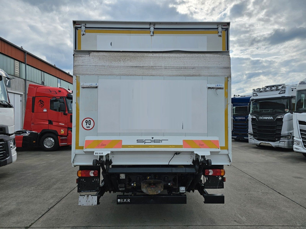 Iveco EURO-CARGO 120E25 * SCHLAFKABINE * BÄR 1,5 T * - Koffer LKW: das Bild 5 Iveco EURO-CARGO 120E25 * SCHLAFKABINE * BÄR 1,5 T * - Koffer LKW: das Bild 5