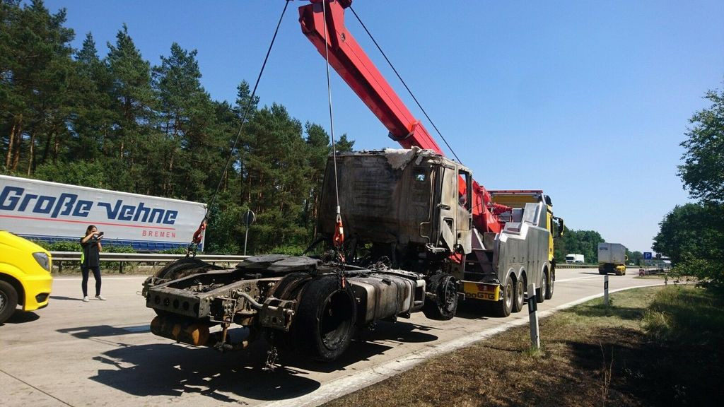 Mercedes-Benz Arocs 8x8 4153 G&G Wrecker Mercedes-Benz Arocs 8x8 4153 G&G Wrecker - Abschleppwagen: das Bild 4 Mercedes-Benz Arocs 8x8 4153 G&G Wrecker Mercedes-Benz Arocs 8x8 4153 G&G Wrecker - Abschleppwagen: das Bild 4