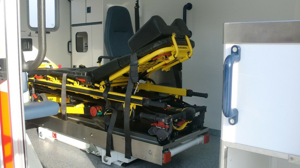 Mercedes-Benz Sprinter 516 CDI 4x4 WAS Koffer // Garantie // Mercedes-Benz Sprinter 516 CDI 4x4 WAS Koffer // Garantie // - Krankenwagen: das Bild 5 Mercedes-Benz Sprinter 516 CDI 4x4 WAS Koffer // Garantie // Mercedes-Benz Sprinter 516 CDI 4x4 WAS Koffer // Garantie // - Krankenwagen: das Bild 5