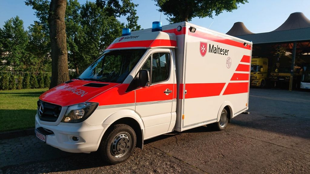 Mercedes-Benz Sprinter 519 / ATM 0km 4x on Stock Mercedes-Benz Sprinter 519 / ATM 0km 4x on Stock - Krankenwagen: das Bild 1 Mercedes-Benz Sprinter 519 / ATM 0km 4x on Stock Mercedes-Benz Sprinter 519 / ATM 0km 4x on Stock - Krankenwagen: das Bild 1