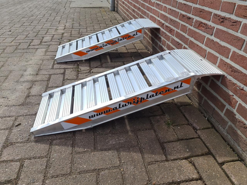 Container oprit - Verladerampe: das Bild 3 Container oprit - Verladerampe: das Bild 3