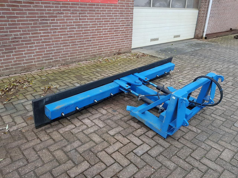 Simson M&S Schuif - Technik für Bodenbearbeitung: das Bild 3 Simson M&S Schuif - Technik für Bodenbearbeitung: das Bild 3