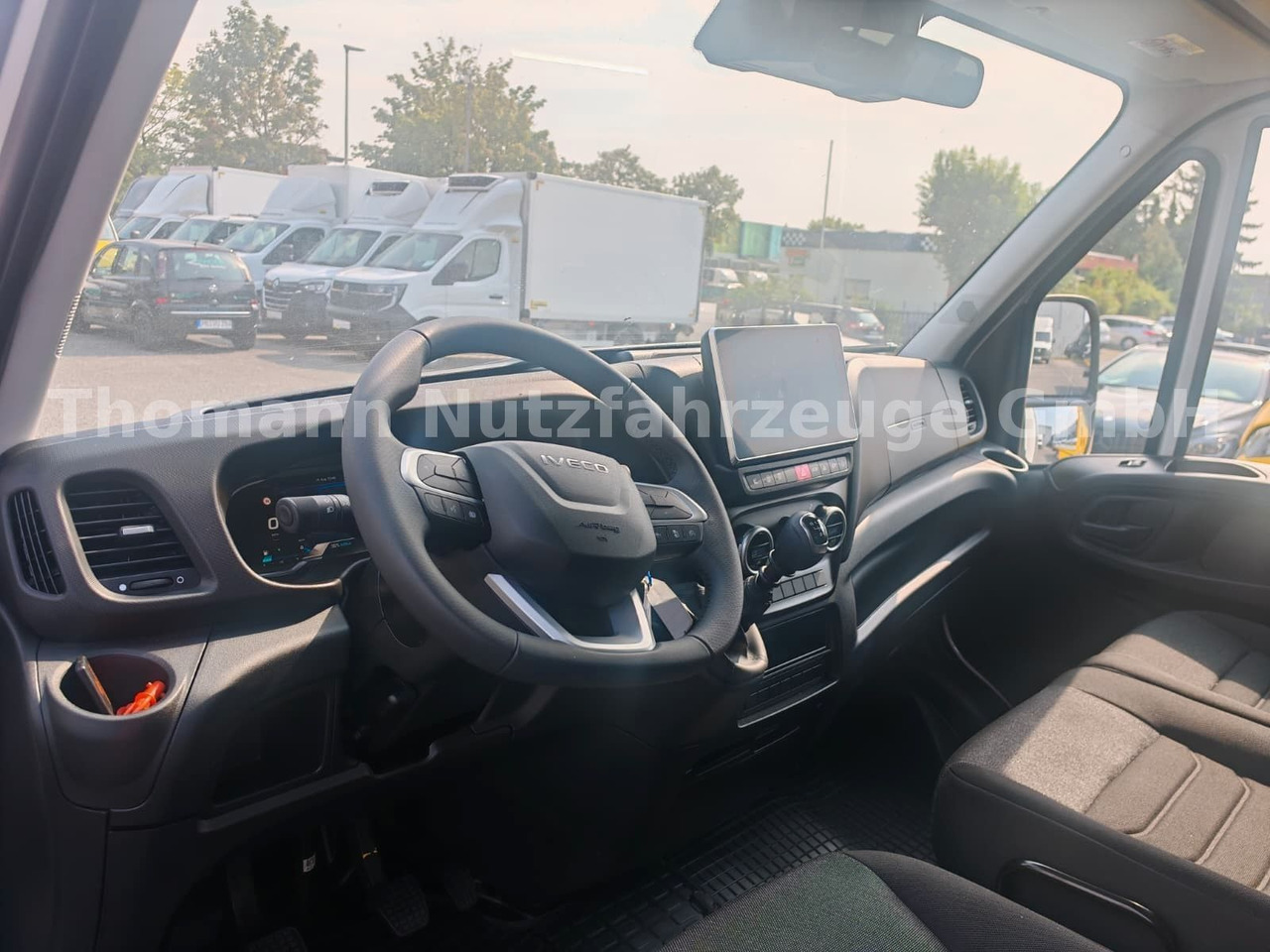 Iveco Daily 35S18 Koffer + LBW Navi/ACC Tempomat - Koffer Transporter: das Bild 5 Iveco Daily 35S18 Koffer + LBW Navi/ACC Tempomat - Koffer Transporter: das Bild 5
