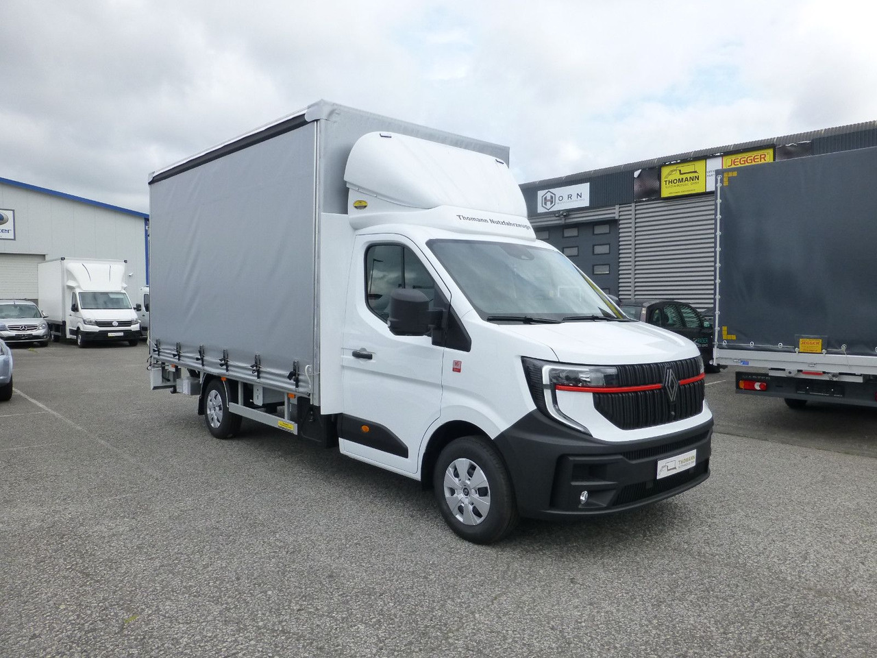 Renault NEW Master Pritsche Plane BÄR Ladebordwand - Planen Transporter: das Bild 2 Renault NEW Master Pritsche Plane BÄR Ladebordwand - Planen Transporter: das Bild 2