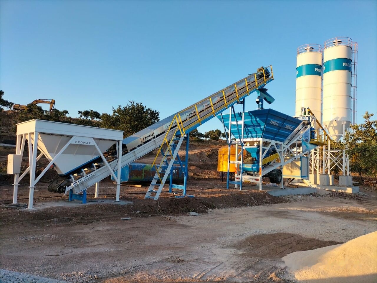 Promax Mobile Concrete Batching Plant PROMAX M60-SNG (60m3/h) - Betonmischanlage: das Bild 1 Promax Mobile Concrete Batching Plant PROMAX M60-SNG (60m3/h) - Betonmischanlage: das Bild 1