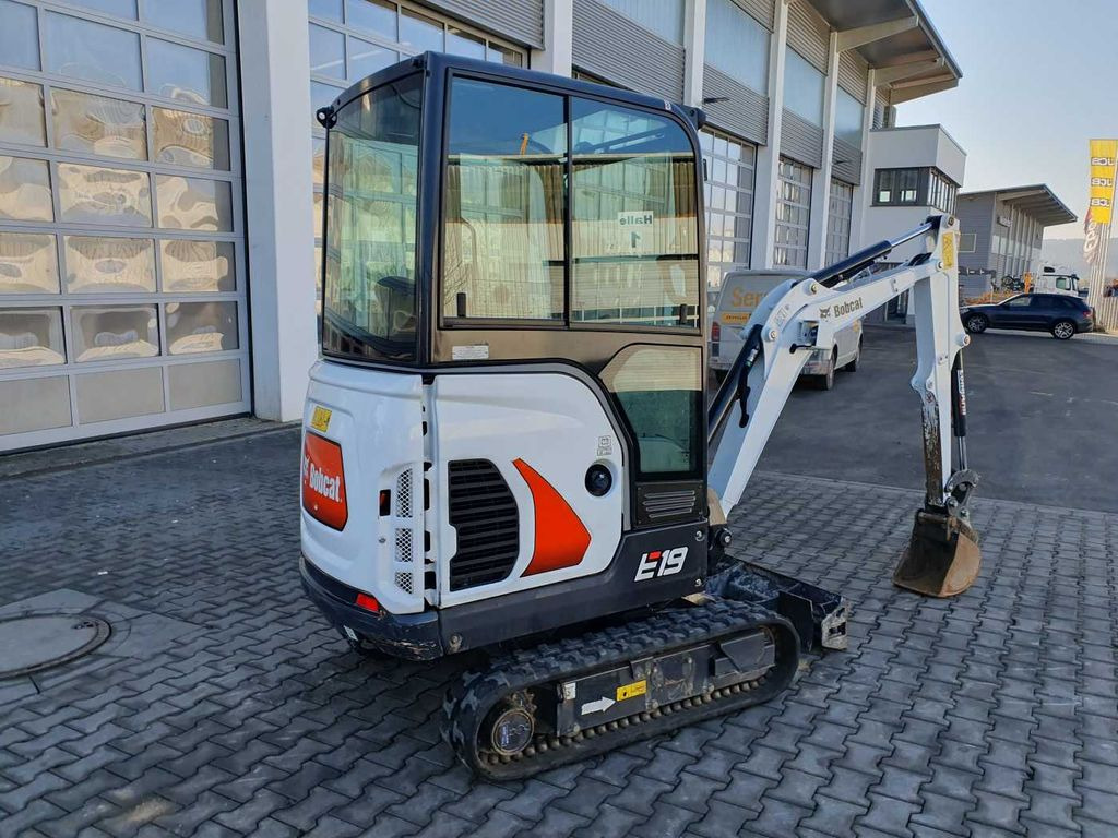 Bobcat E19 / MS01 / nur 423h! / 2023 / Tieflöffel 300mm Bobcat E19 / MS01 / nur 423h! / 2023 / Tieflöffel 300mm - Minibagger: das Bild 3 Bobcat E19 / MS01 / nur 423h! / 2023 / Tieflöffel 300mm Bobcat E19 / MS01 / nur 423h! / 2023 / Tieflöffel 300mm - Minibagger: das Bild 3