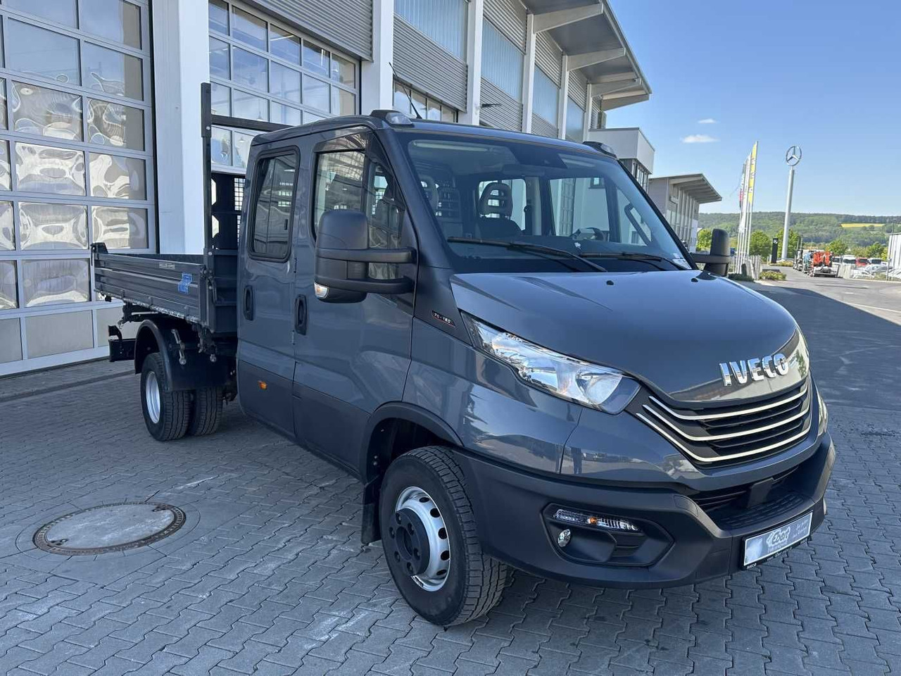 Iveco 70C18H Meiller 3-S.Kipper *R.3750mm*7Sitze*AHK* - Kipper Transporter: das Bild 3 Iveco 70C18H Meiller 3-S.Kipper *R.3750mm*7Sitze*AHK* - Kipper Transporter: das Bild 3