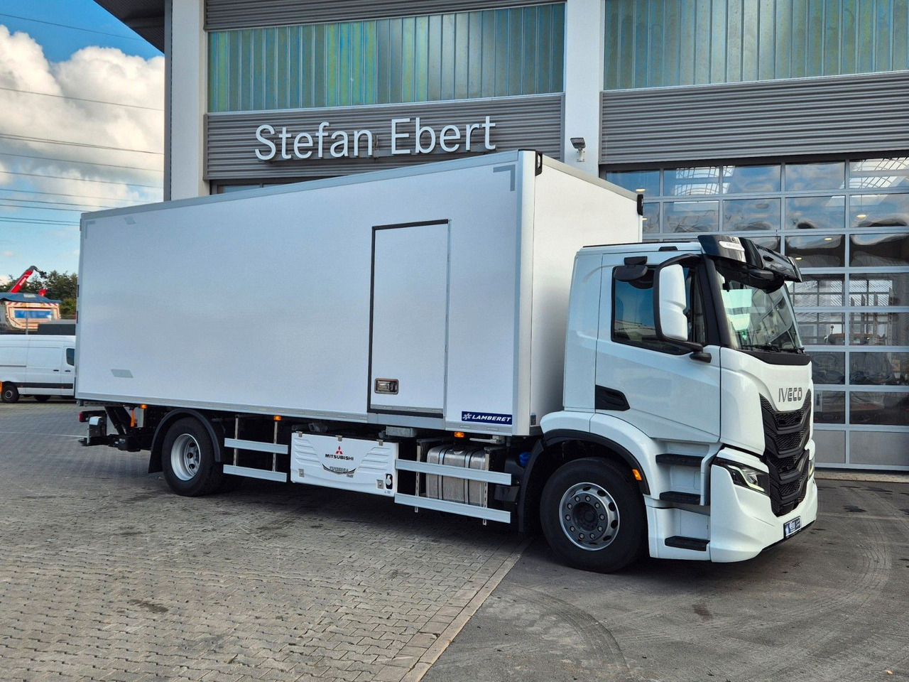 Iveco AD190S40/FP Lamberet Mitsubishi LBW Tür AHK - Kühlkoffer LKW: das Bild 4 Iveco AD190S40/FP Lamberet Mitsubishi LBW Tür AHK - Kühlkoffer LKW: das Bild 4