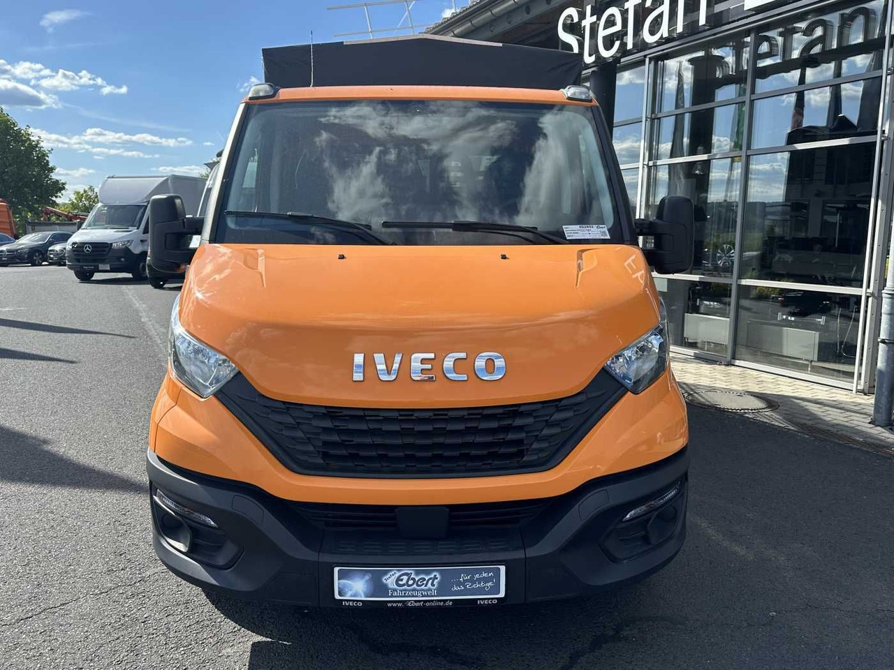 Iveco Daily 35S14 Pritsche+Plane *AHK*Ladekran*7-Sitze - Pritsche Transporter: das Bild 2 Iveco Daily 35S14 Pritsche+Plane *AHK*Ladekran*7-Sitze - Pritsche Transporter: das Bild 2