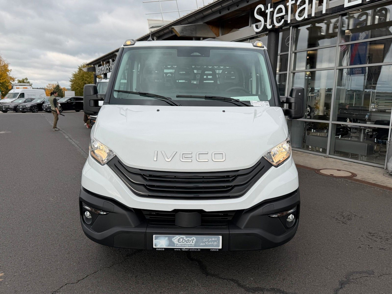 Iveco Daily 35S16 A8 *R.3450mm*Automatik*AHK*7-Sitze* - Kipper Transporter, Transporter mit Doppelkabine: das Bild 2 Iveco Daily 35S16 A8 *R.3450mm*Automatik*AHK*7-Sitze* - Kipper Transporter, Transporter mit Doppelkabine: das Bild 2