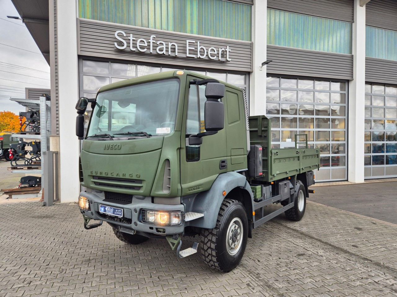 Iveco Eurocargo ML100E22WM-BW 4x4 Pritsche L-Haus Bett - Pritsche LKW: das Bild 3 Iveco Eurocargo ML100E22WM-BW 4x4 Pritsche L-Haus Bett - Pritsche LKW: das Bild 3