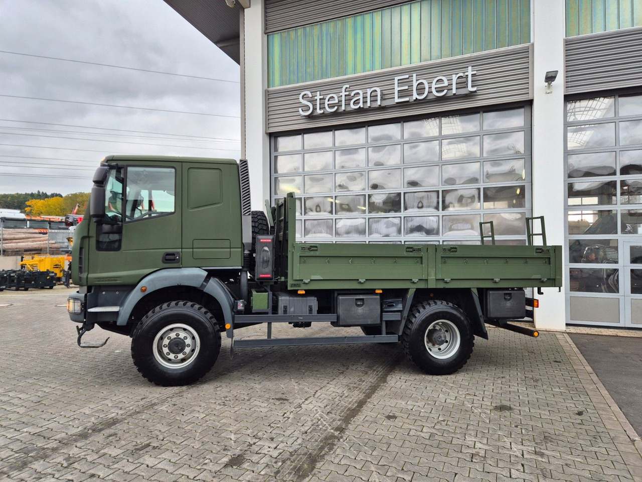 Iveco Eurocargo ML100E22WM-BW 4x4 Pritsche L-Haus Bett - Pritsche LKW: das Bild 5 Iveco Eurocargo ML100E22WM-BW 4x4 Pritsche L-Haus Bett - Pritsche LKW: das Bild 5