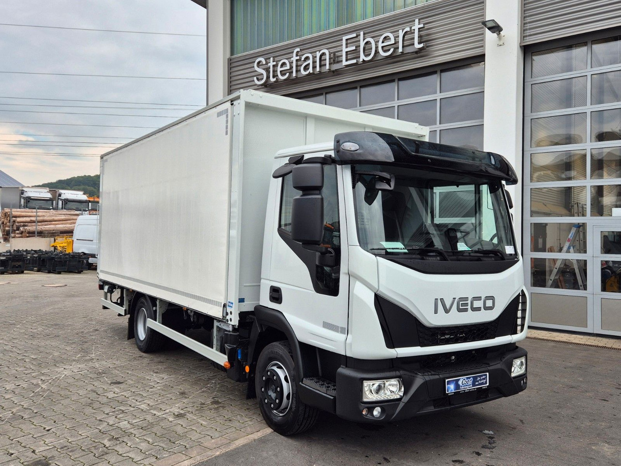 Iveco Eurocargo ML120EL25/P Böse Schiebeplanen LBW AHK - Getränkeaufbau LKW: das Bild 2 Iveco Eurocargo ML120EL25/P Böse Schiebeplanen LBW AHK - Getränkeaufbau LKW: das Bild 2