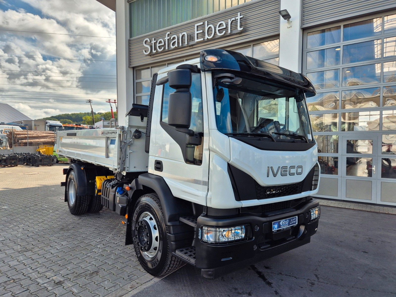 Iveco Eurocargo ML180E32K 4x2 Meiller AHK - Kipper: das Bild 4 Iveco Eurocargo ML180E32K 4x2 Meiller AHK - Kipper: das Bild 4