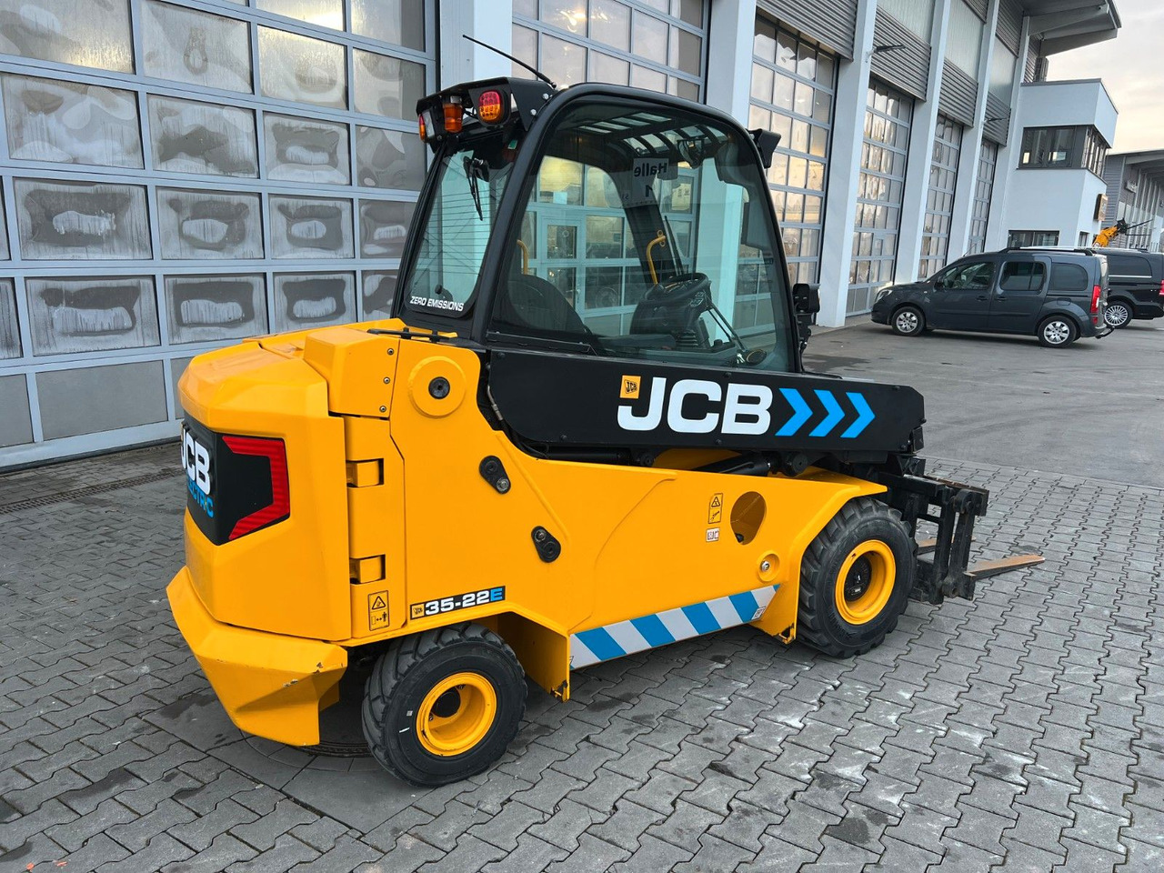 JCB TLT 35-22E Teletruck / nur 131h! / 2022 / SS - Teleskoplader: das Bild 4 JCB TLT 35-22E Teletruck / nur 131h! / 2022 / SS - Teleskoplader: das Bild 4