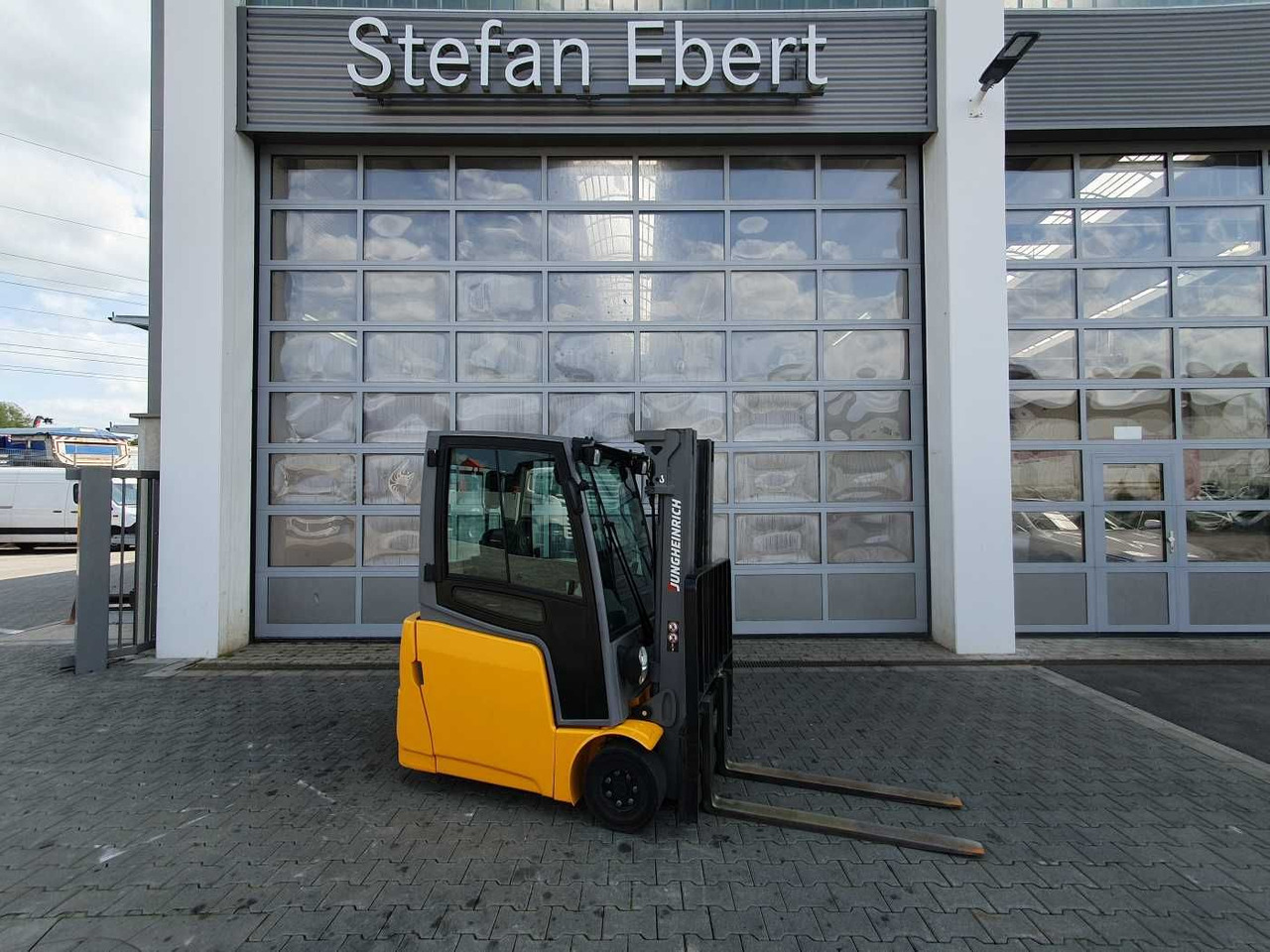 Jungheinrich EFG 215 / Triplex: 4.25m! / SS / 4.166h / 2024 - Elektrostapler: das Bild 1 Jungheinrich EFG 215 / Triplex: 4.25m! / SS / 4.166h / 2024 - Elektrostapler: das Bild 1