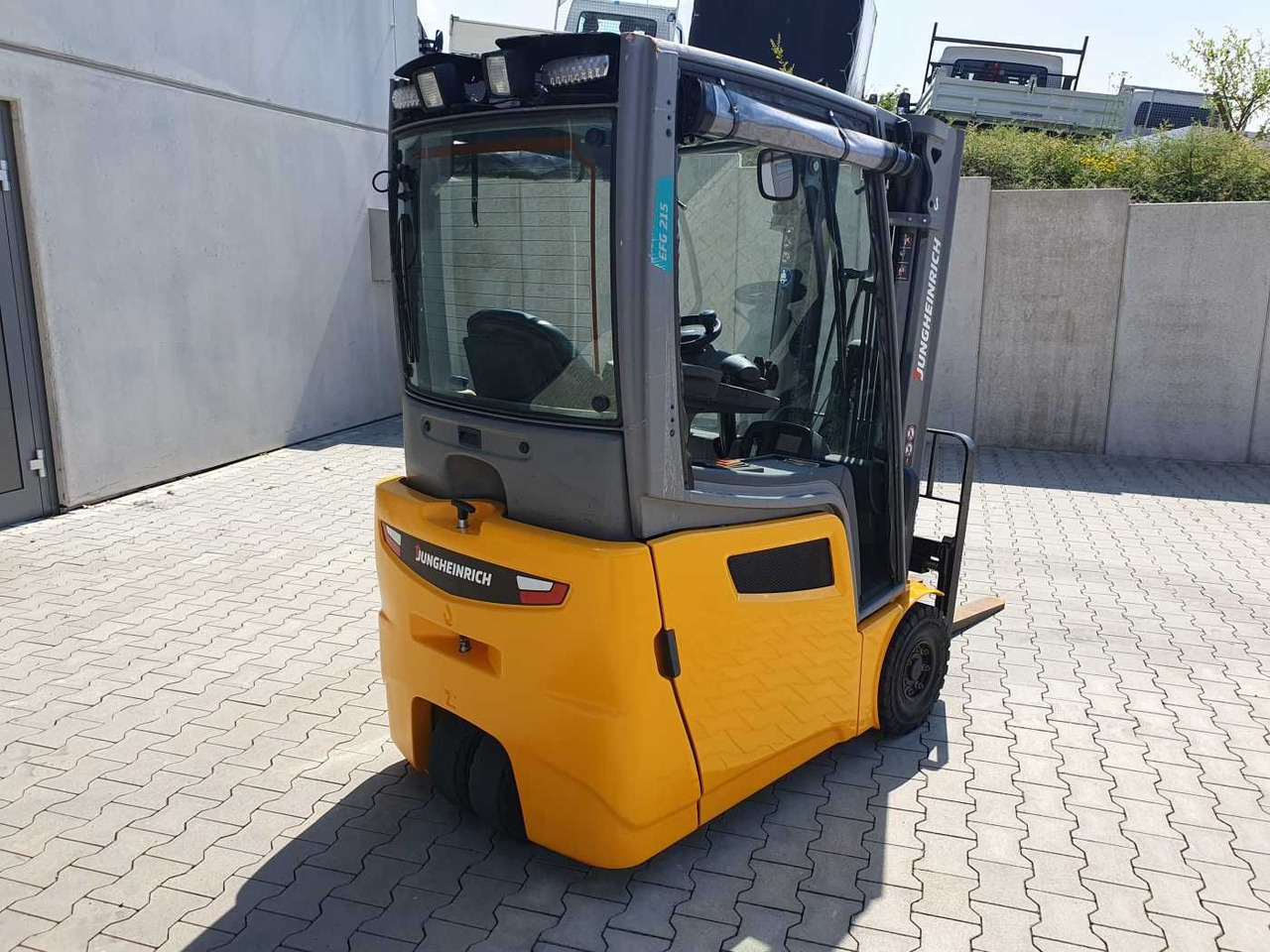 Jungheinrich EFG 215 / Triplex: 4.25m! / nur 3.439h! / 2022 - Elektrostapler: das Bild 4 Jungheinrich EFG 215 / Triplex: 4.25m! / nur 3.439h! / 2022 - Elektrostapler: das Bild 4