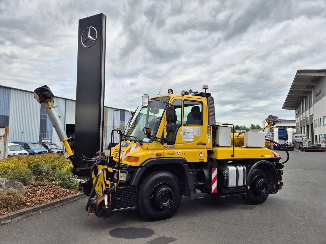 Unimog U400 4x4 Zweiwege ZAGRO 800t/52 Achsen Funk - LKW: das Bild 2 Unimog U400 4x4 Zweiwege ZAGRO 800t/52 Achsen Funk - LKW: das Bild 2