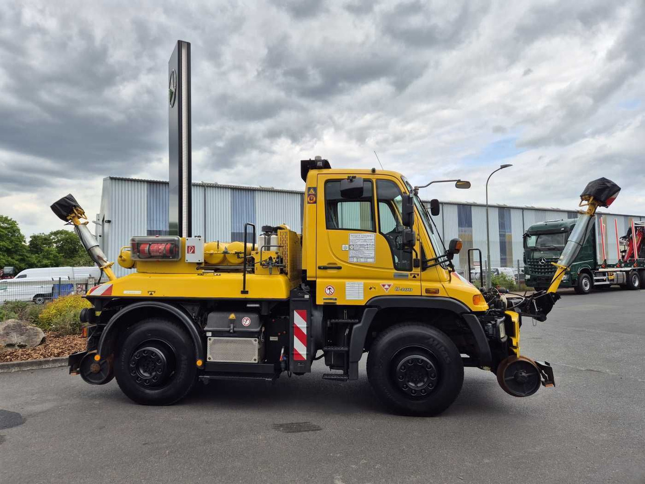 Unimog U400 4x4 Zweiwege ZAGRO 800t/52 Achsen Funk - LKW: das Bild 5 Unimog U400 4x4 Zweiwege ZAGRO 800t/52 Achsen Funk - LKW: das Bild 5