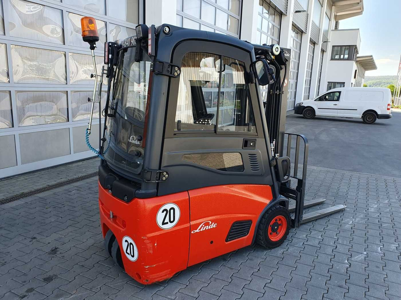 Linde E14 - 01 / Triplex: 4.10m! / SS / nur 1.003h! - Elektrostapler: das Bild 3 Linde E14 - 01 / Triplex: 4.10m! / SS / nur 1.003h! - Elektrostapler: das Bild 3