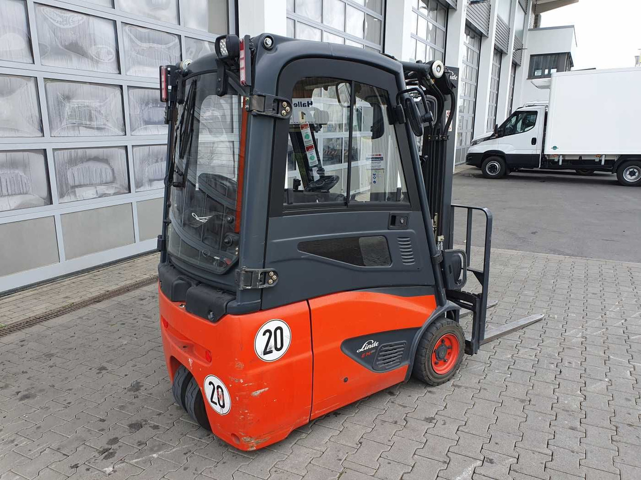 Linde E14 - 02 / Triplex: 4.00m! / SS / nur 1.777h! - Elektrostapler: das Bild 3 Linde E14 - 02 / Triplex: 4.00m! / SS / nur 1.777h! - Elektrostapler: das Bild 3