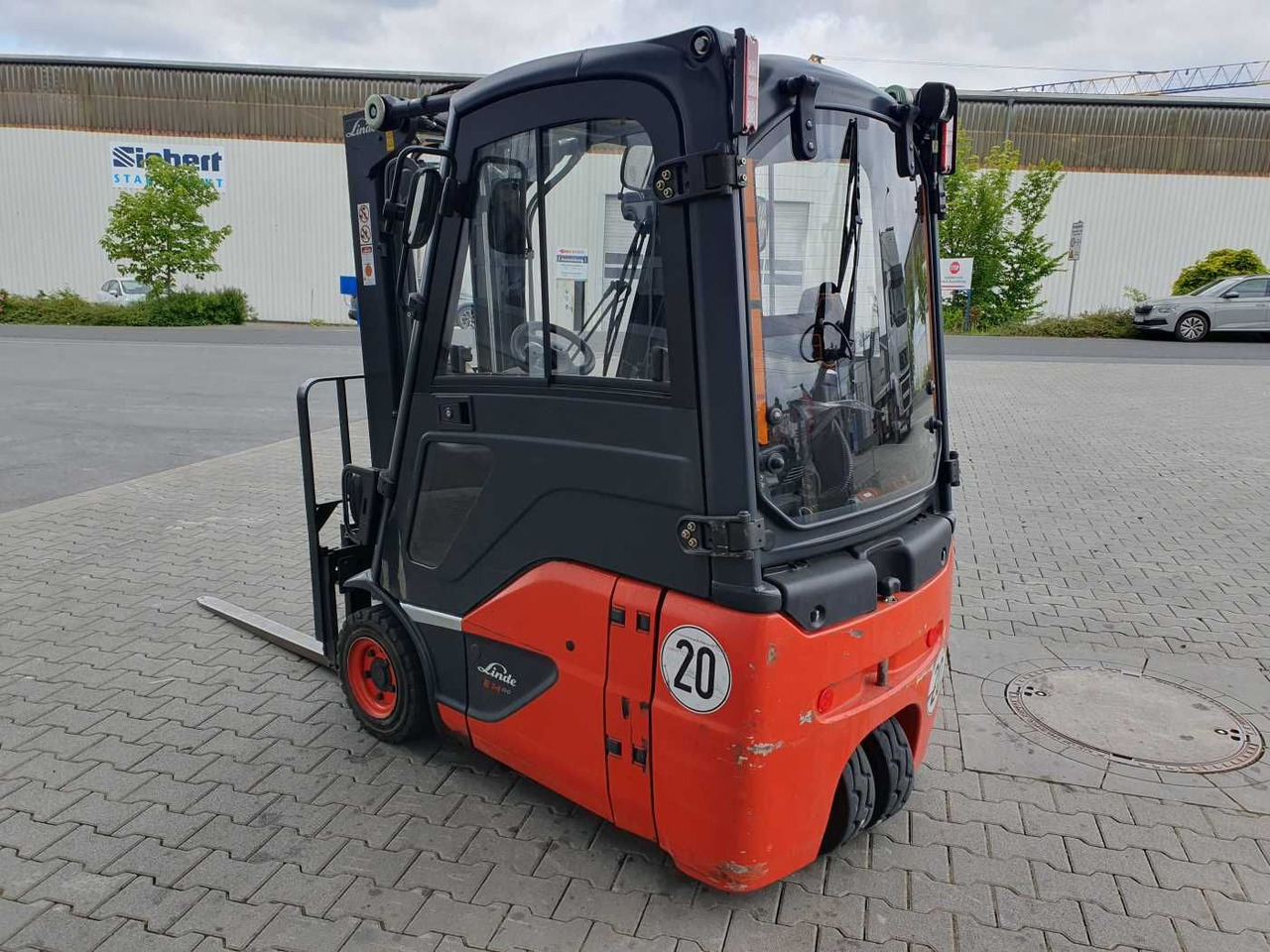 Linde E14 - 02 / Triplex: 4.00m! / SS / nur 2.119h! - Elektrostapler: das Bild 5 Linde E14 - 02 / Triplex: 4.00m! / SS / nur 2.119h! - Elektrostapler: das Bild 5
