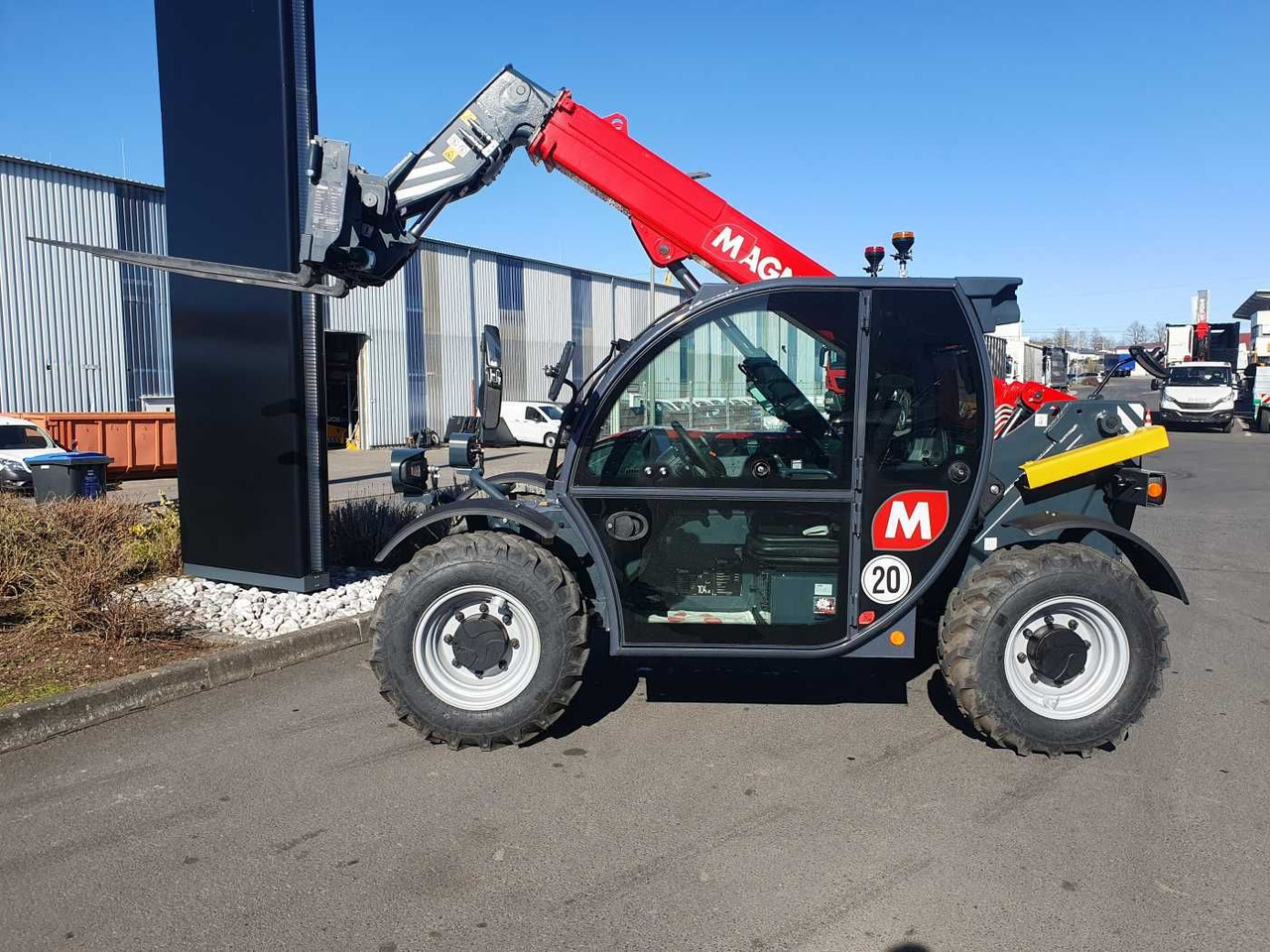 Magni TH 3.6-D5/D / 3to - 5,8m / 75PS - Teleskoplader: das Bild 3 Magni TH 3.6-D5/D / 3to - 5,8m / 75PS - Teleskoplader: das Bild 3